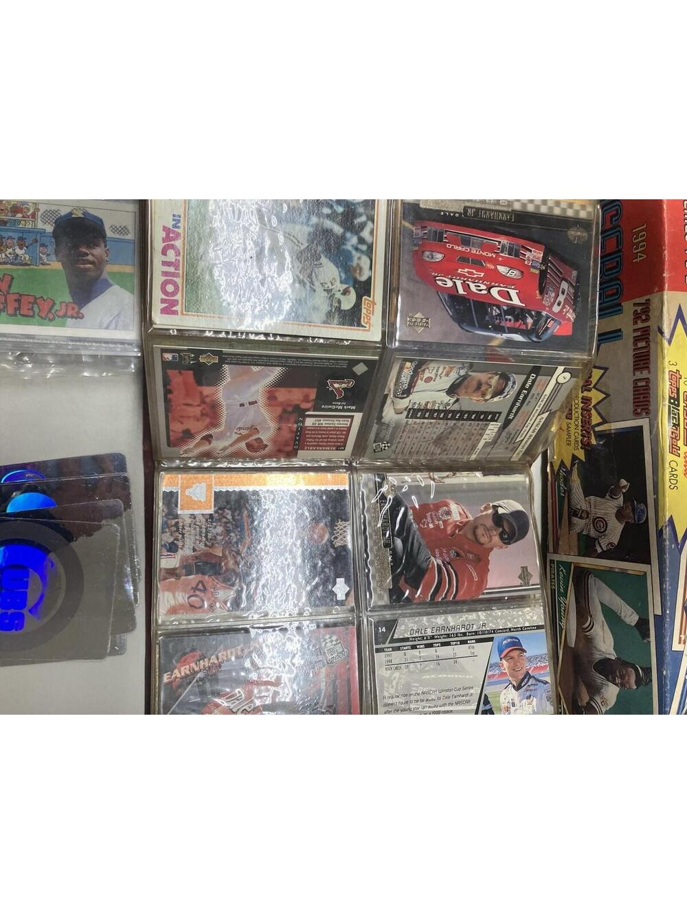 Random Lot Of Baseball Cards (90% Baseball 10% Other) - Picture 7 of 11